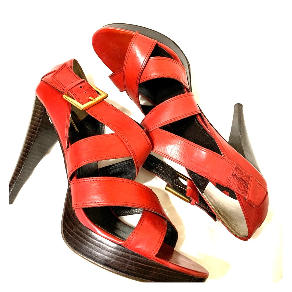Max Studio Flicker Sandal